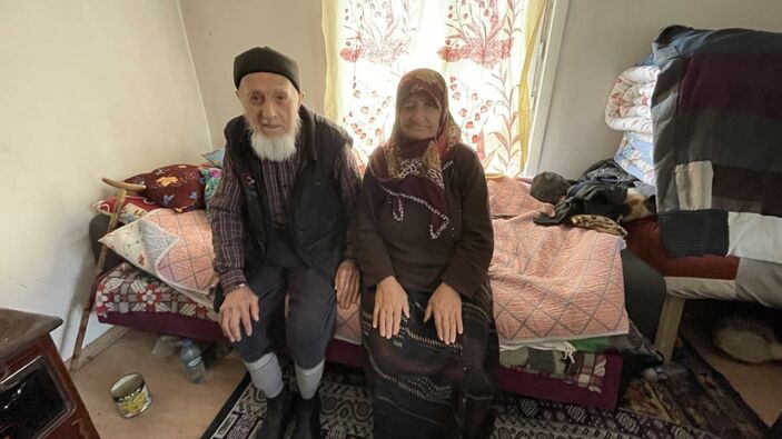 Çankırılı yaşlı çift, 50 bin TL'lik kefen paralarını deprem bölgesine bağışladı