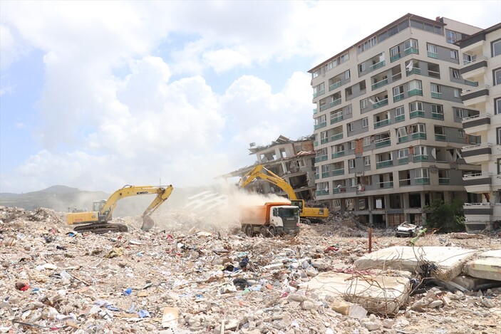 Depremlerin ardınan Hatay'da yıkımın bilançosu! 13 bin 517 bina yıkıldı