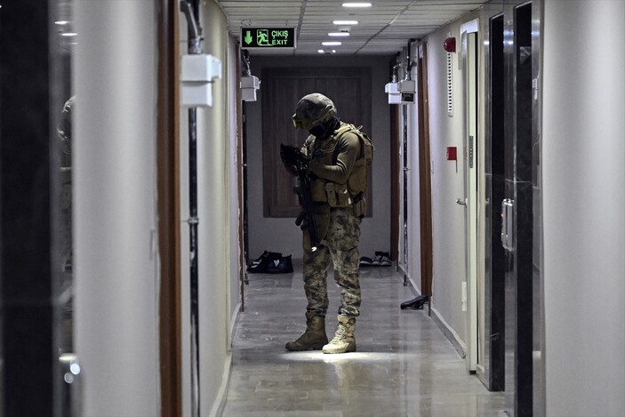 İstanbul merkezli 18 ilde siber dolandırıcılık operasyonunda 153 kişi gözaltına alındı