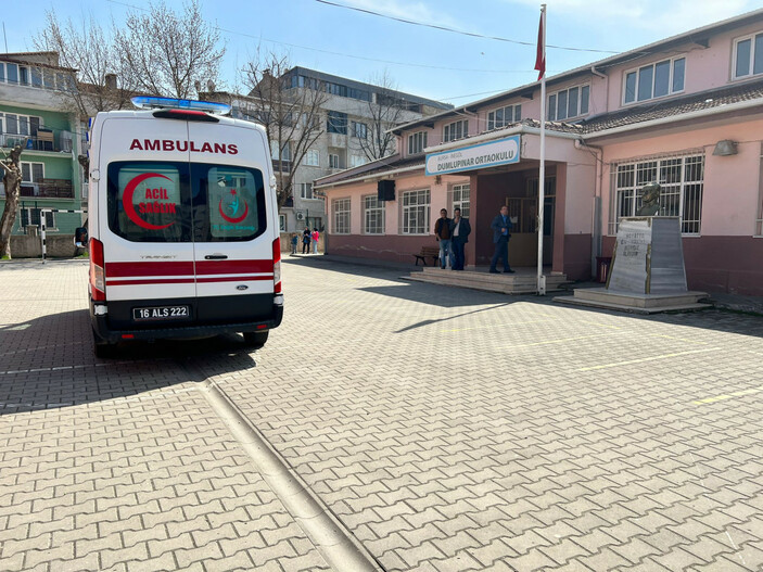 Bursa'da patlamış mısır tüketen 11 öğrenci, hastanelik oldu