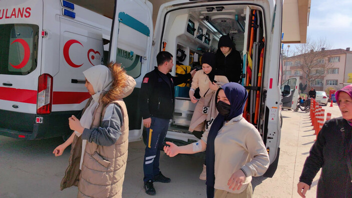 Bursa'da patlamış mısır tüketen 11 öğrenci, hastanelik oldu