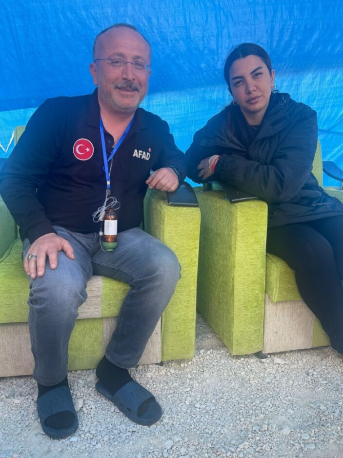 Denizli Valisi Ali Fuat Atik kanser olmasına rağmen deprem bölgesinde çalışmalara devam ediyor