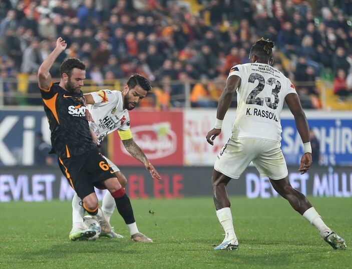 Galatasaray'da Juan Mata Kasımpaşa karşısında sakatlandı