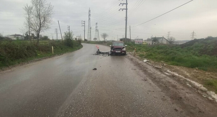 Gebze'de iki otomobil kafa kafaya çarpıştı: 7 yaralı #2