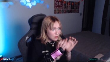 Balıkesir’de 6.1 Büyüklüğündeki  Depreme Canlı Yayında Yakalandı